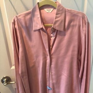 Brooks Brothers Women’s Dress Shirt, pale pink